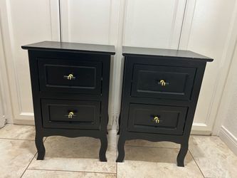 Set of 2 night stands