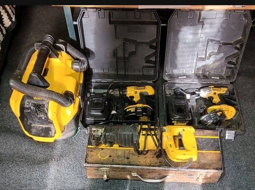Dewalt Tools With Vacuum