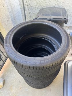 Michelin Pilot Sport 4 All Season 275/40/22 set