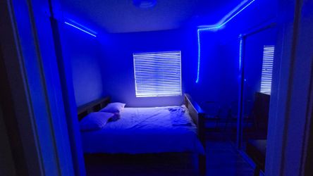 Bed with frame ( FULL)