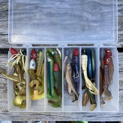 Lots Of Top Fishing Gear 