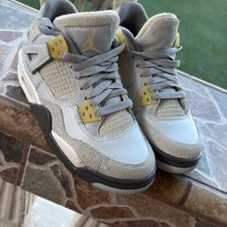 4s Size 3.5 