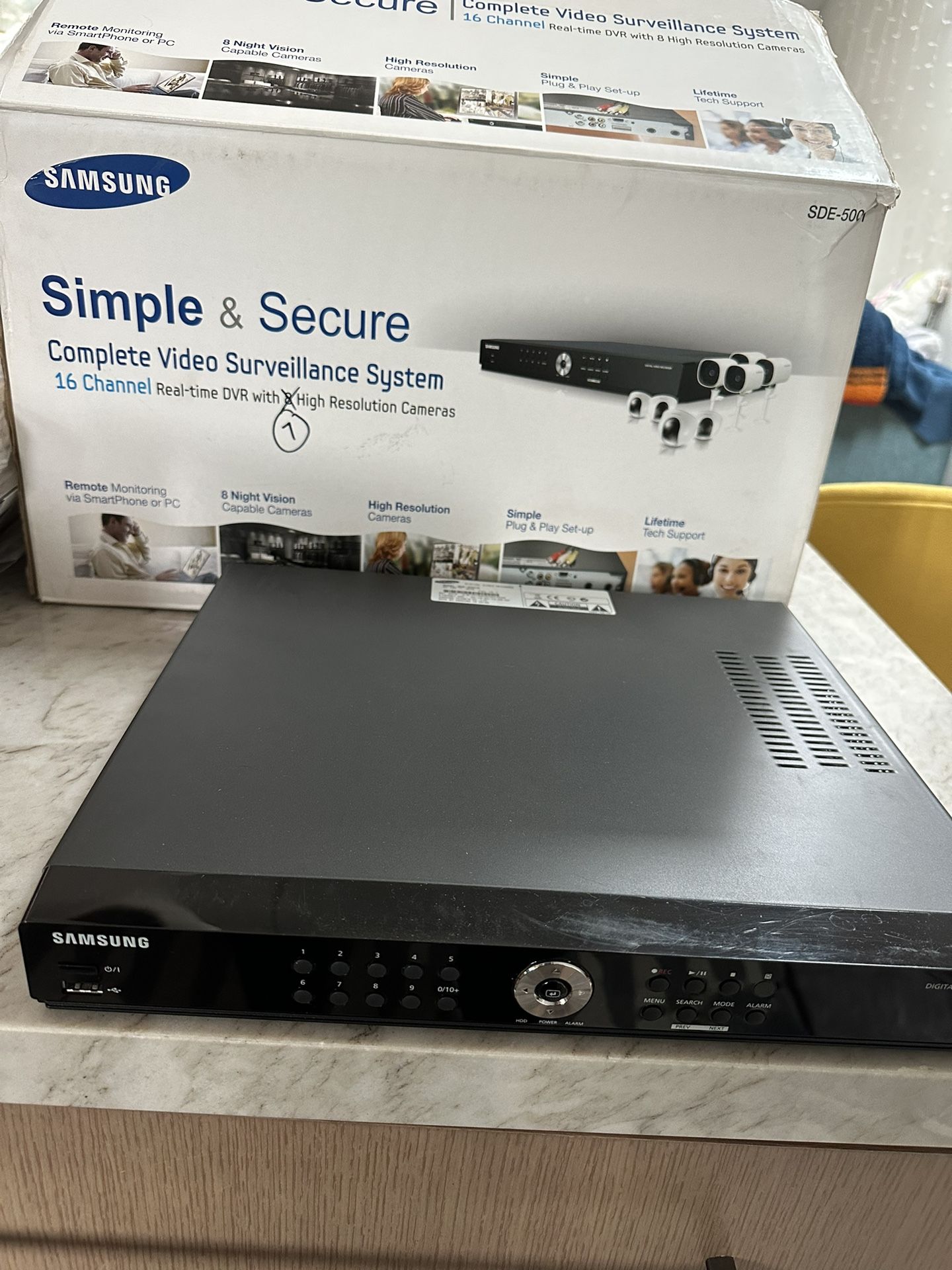 SAMSUNG SDE5001N 16CH SECURITY CAMERA SYSTEM 110-240 VOLTS