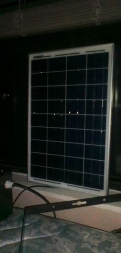 Small solar panels Nd light.