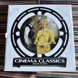 Collectible! Cinema Classics HIGH NOON Plate with Stand. The Heirloom tradition.