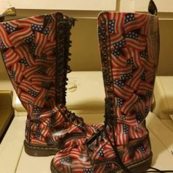 Vintage Doc Martens 1420 Knee High Boots Women's Size 8.
