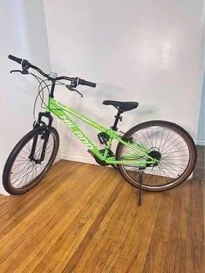 HILAND Vortex Mountain Bike, 26" Wheel, 12" Frame, MTB for Kids, Youth (Needs Repair)