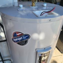 Electric Water Heater 50 Gal In Good Condition And Warranty Works Great 19th Ave And Baseline 