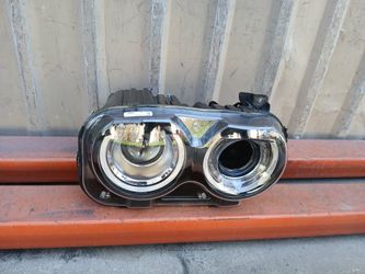 2015-2023 Dodge Challenger HID Xenon Headlight Right Side Oem