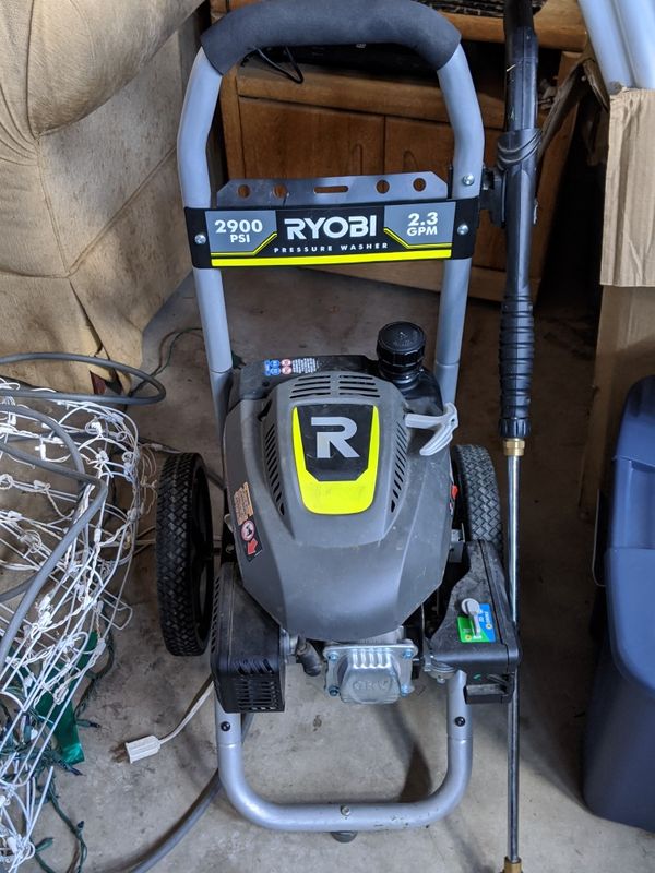 2900 Ryobi pressure washer gas perfect for car/trucks washes. Only used
