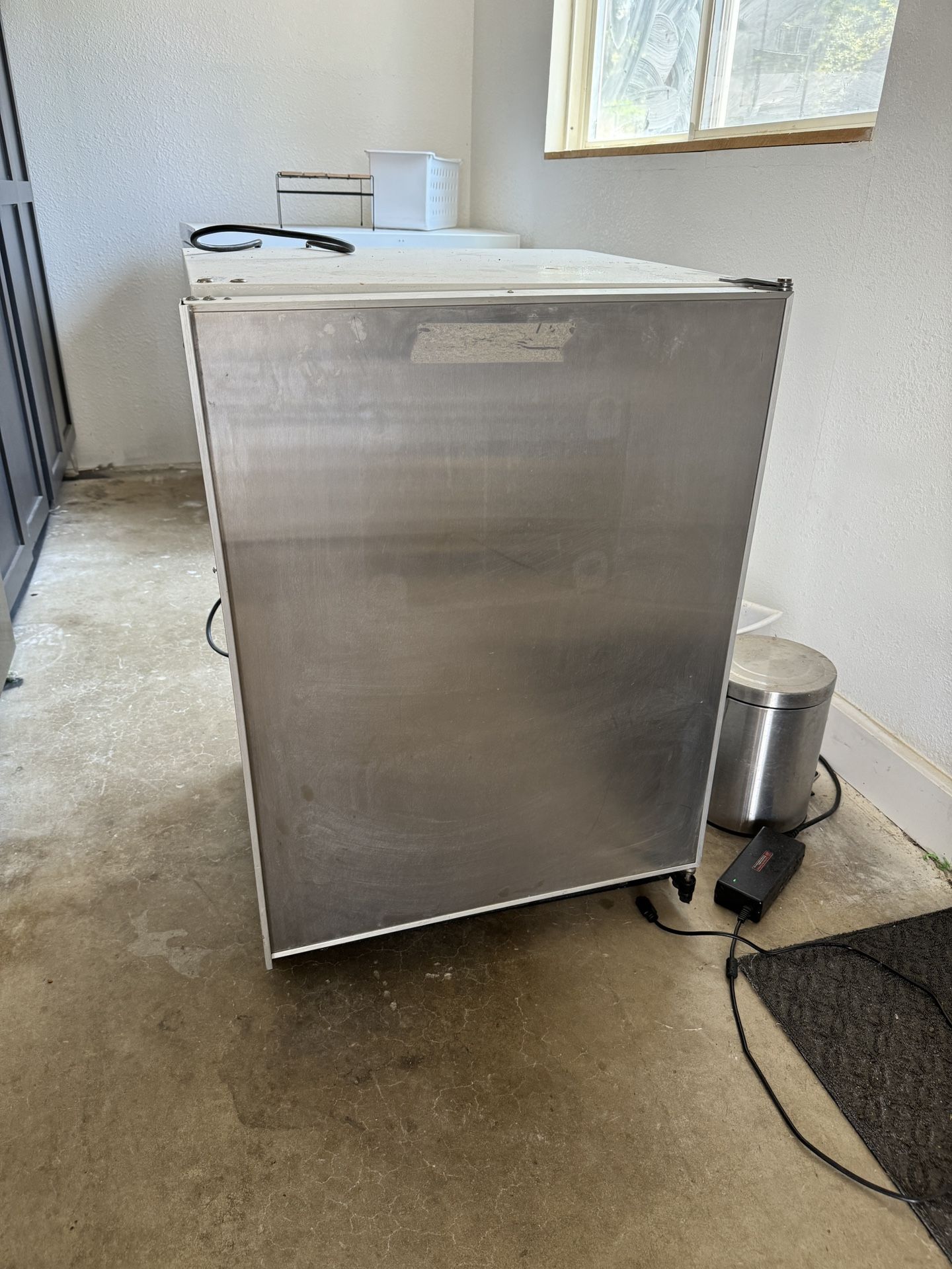 Subzero Refridgerator 249RP