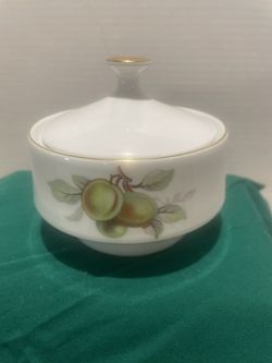 Bavaria Sugar Bowl by Schumann from Arzberg Germany