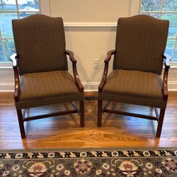 Living Room Chairs 