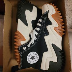 SHOES CONVERSE NEW NEVER USES IN BOX