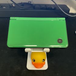 Nintendo DSi XL/32GB/2500+Games