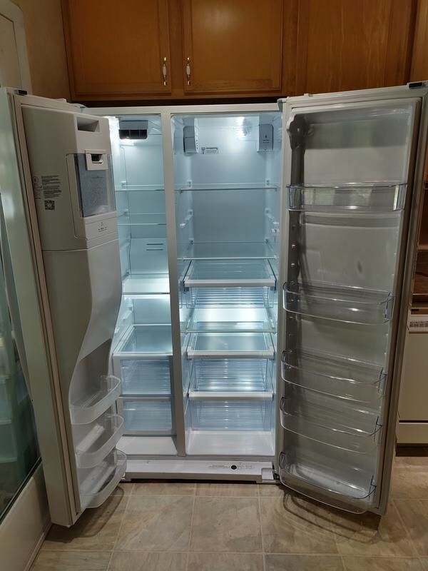 Refrigerator Like New 