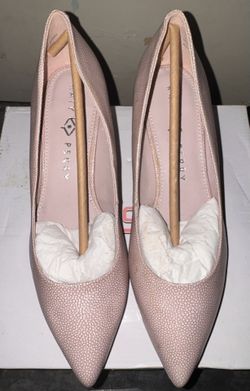 Katy Perry “The Golden” Pump 8M
