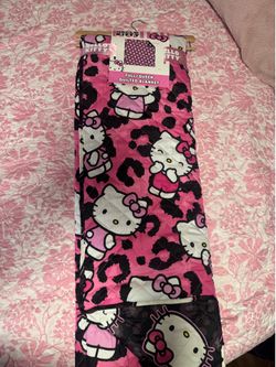 Hello kitty quilted blanket
