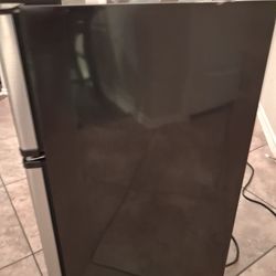 Brand new Insignia Mini Fridge And Freezer 3.2 Cu Ft