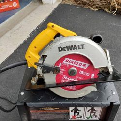 Dewalt 7 1/4 In Circular Saw  Model Dw362