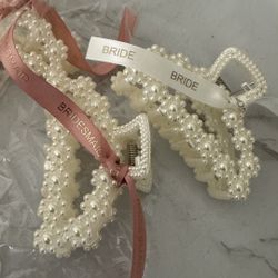 New Bride And Bridesmaid Hair Clips
