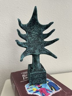 Spirit Halloween Delia Deetz Sculpture Statue - Beetlejuice