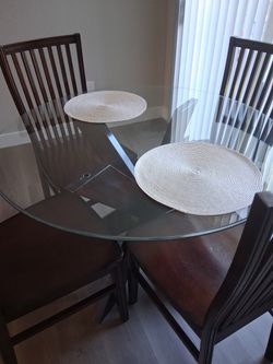 Round Glass Top Dining Table with 4 Chairs