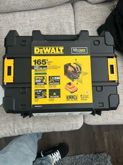 12V MAX Lithium-Ion 100 ft. Green Self-Leveling 2-Spot and Cross Line Laser, 2.0Ah Battery, Charger, and TSTAK Case