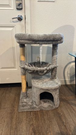 Scratch post