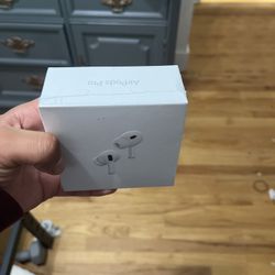 Apple AirPods Pro 2 With MagSafe Charger 