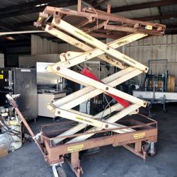 Mausoleum Casket Cemetery Scissor Lift - Hydraulic Electric High Reach Stacked