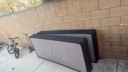 Cal King mattress Box springs Cal King Box springs