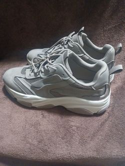 Steve madden possession beige size 12