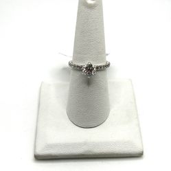 14kt White Gold Diamond Engagement Ring