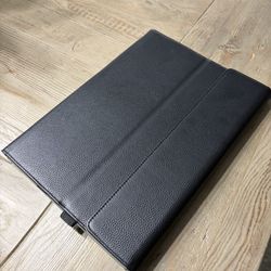 Microsoft Surface Pro 5 Tablet PC, 12.3" Touchscreen 