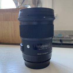 Sigma 50mm 1.4 Fixed Lense  (Brand New) 