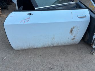 Dodge challenger left driver door LH