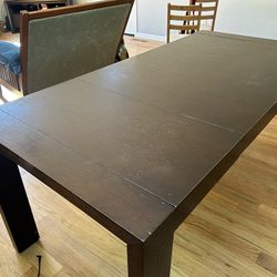 Dining Room Table (Leaf Included)