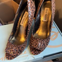 Steve Madden size 6M