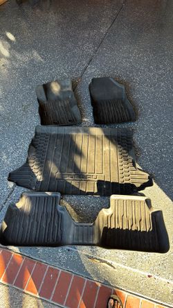 Subaru Impreza all weather floor mat