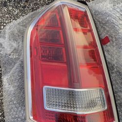 2014 Chrysler 300 rear taillights