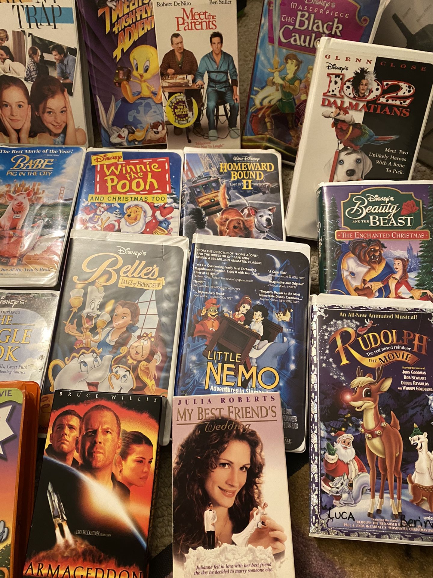 20 VHS tapes mostly for children