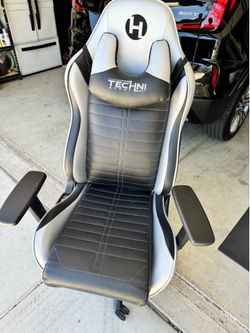 Gaming chair