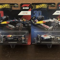 Hot Wheels - Premium F1 2025 - Oracle Red Bull #1 and Visa Cash App Racing Bulls #30 - Bundle 