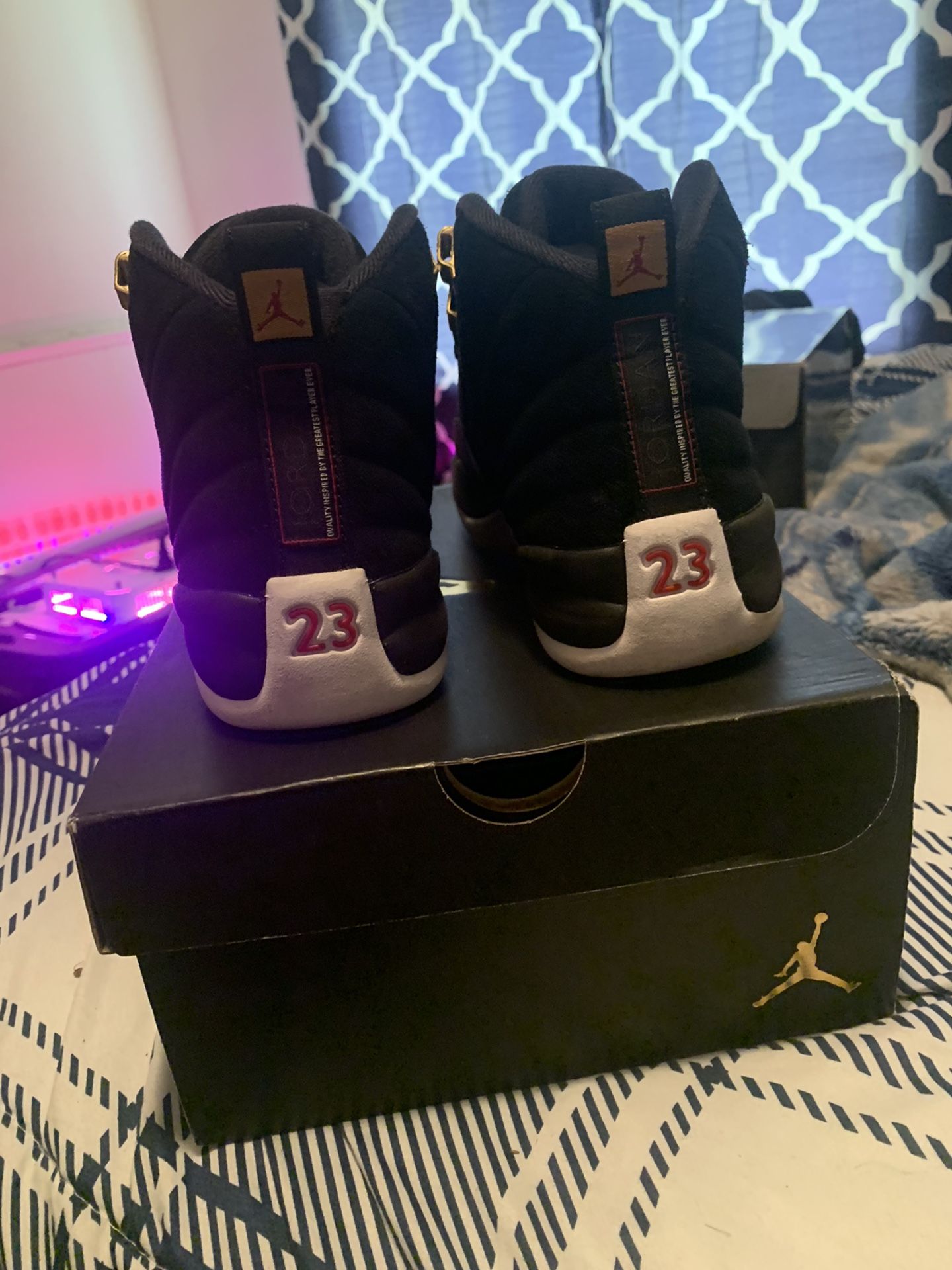 Jordan 12 Taxi Reversible