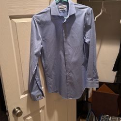 Like New Calvin Klein Dress Shirt. Size 14 1/2. 32/33 