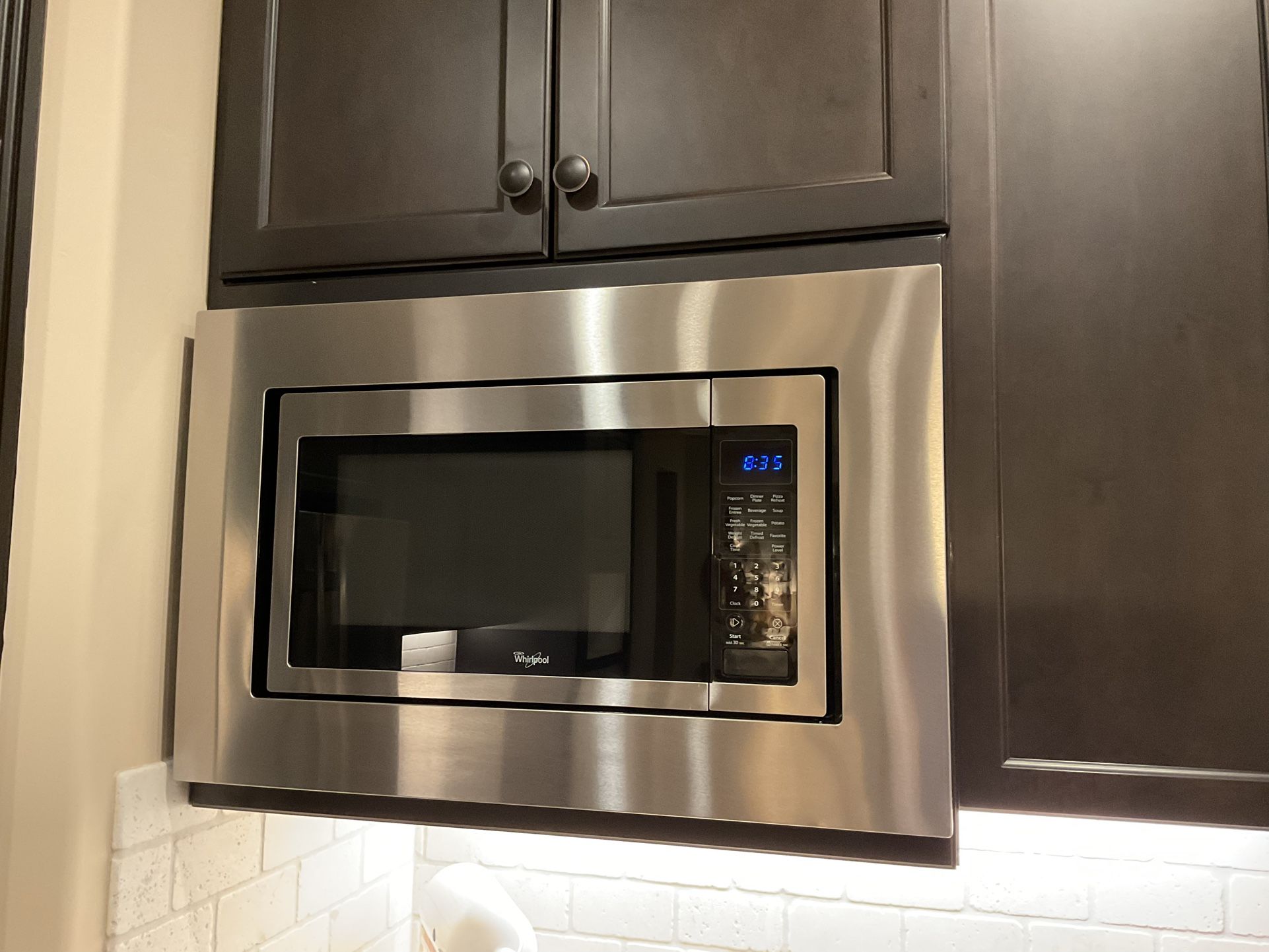 WHIRLPOOL MICROWAVE BUILT-IN OR COUNTER TOP