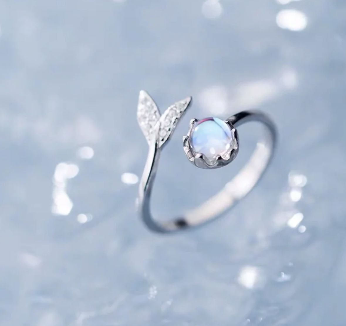 R22 – 925  Sterling Silver Opening Moonstone Ring!