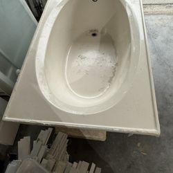 Tub ! Good Condition 