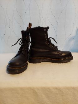 Dr. Martens Serena Boots